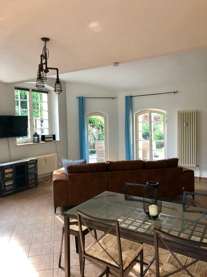 דרזדן Ferienwohnung Am Wasser Villa Graf Von Pfeil מראה חיצוני תמונה